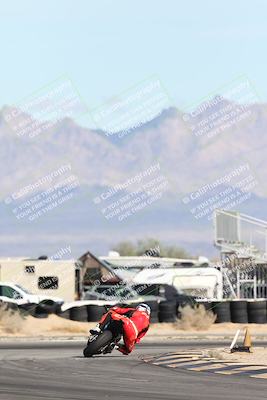 media/Nov-16-2025-Race Pace (Sun) [[8c5fa54630]]/Non Verified Riders (1st 20 Minutes)/4-Turn 16 (1116am)/